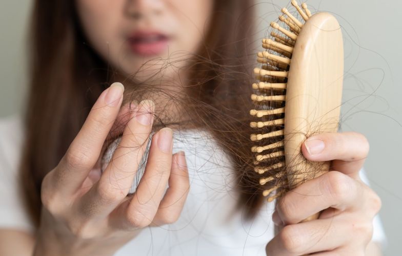 Lutter contre la chute des cheveux : des solutions disponibles en pharmacie